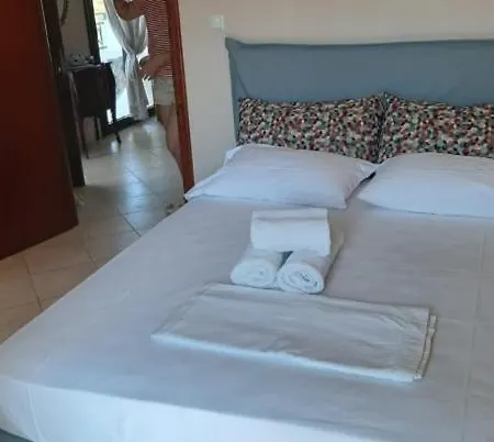 Casa rural Rodia 3 Guests