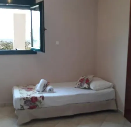Kır Evi Rodia Potos