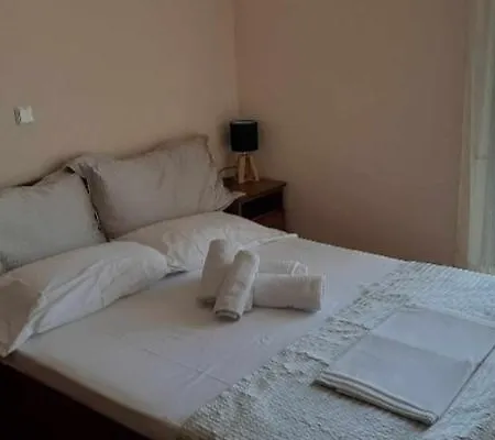 Rodia Kır Evi Potos
