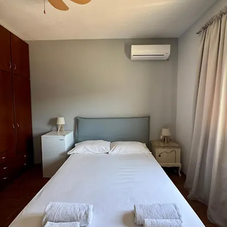Kır Evi Rodia Potos